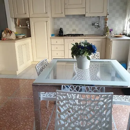 Bluliguria 60 Mq Apartment 1B/1B 아파트